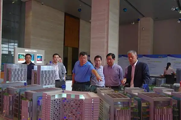 其他参会人员:中洲集团黄光苗,黄光升,中海信控股公司郑达林等.