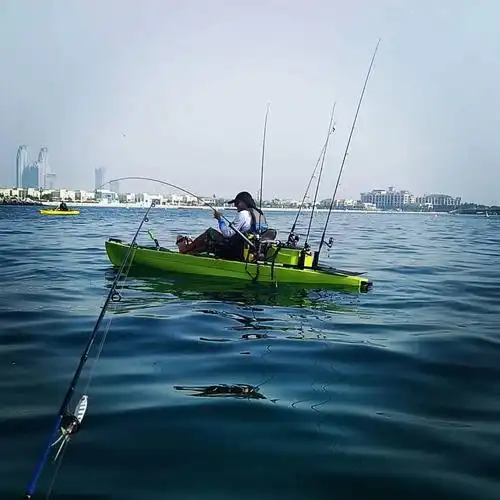 银河单人脚踏皮划艇k8 路亚钓鱼船可加装动力 塑料硬艇 厂家直销