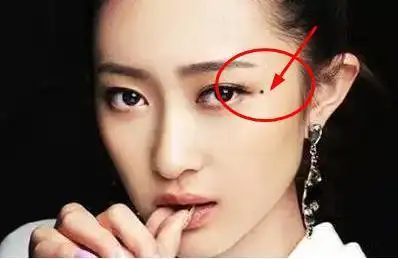 容易烂桃花缠身桃花痣又叫苦情痣