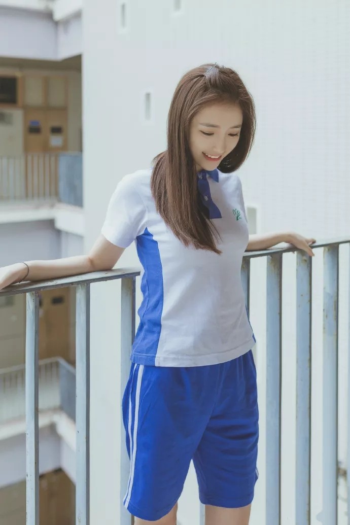 美丽奥统一深圳市校服上衣中学生女生短袖修身款t恤 春夏装