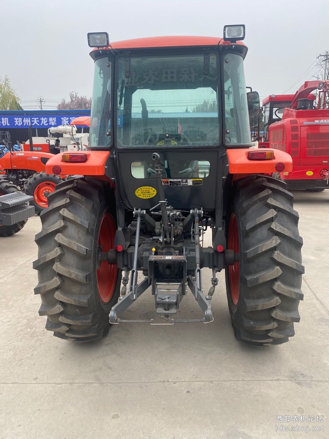 久保田704拖拉机新车带驾驶室出售