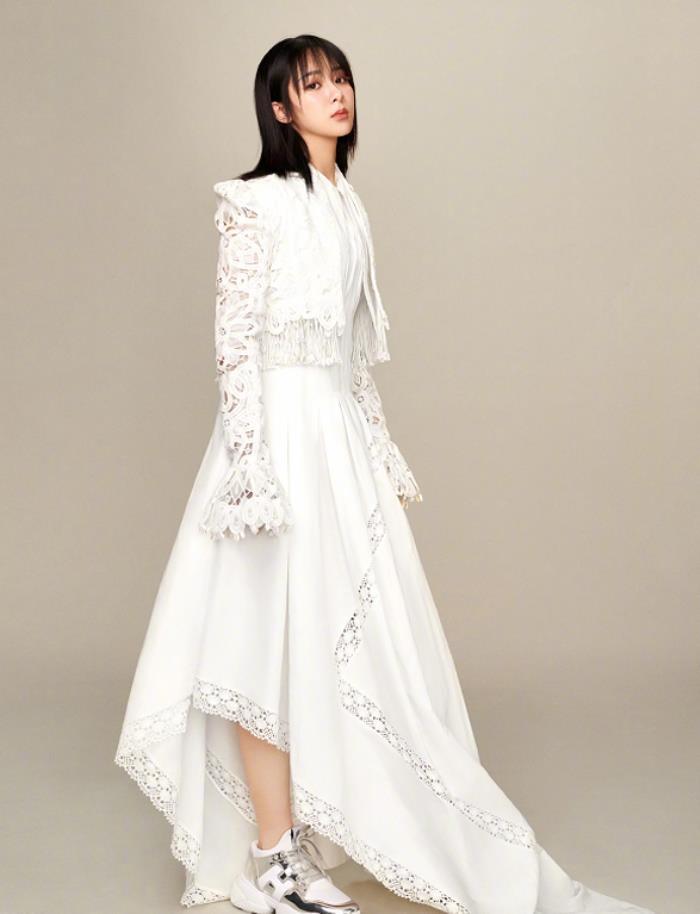 杨紫旺夫相quot旺夫体质quot的杨紫带个草帽都能火