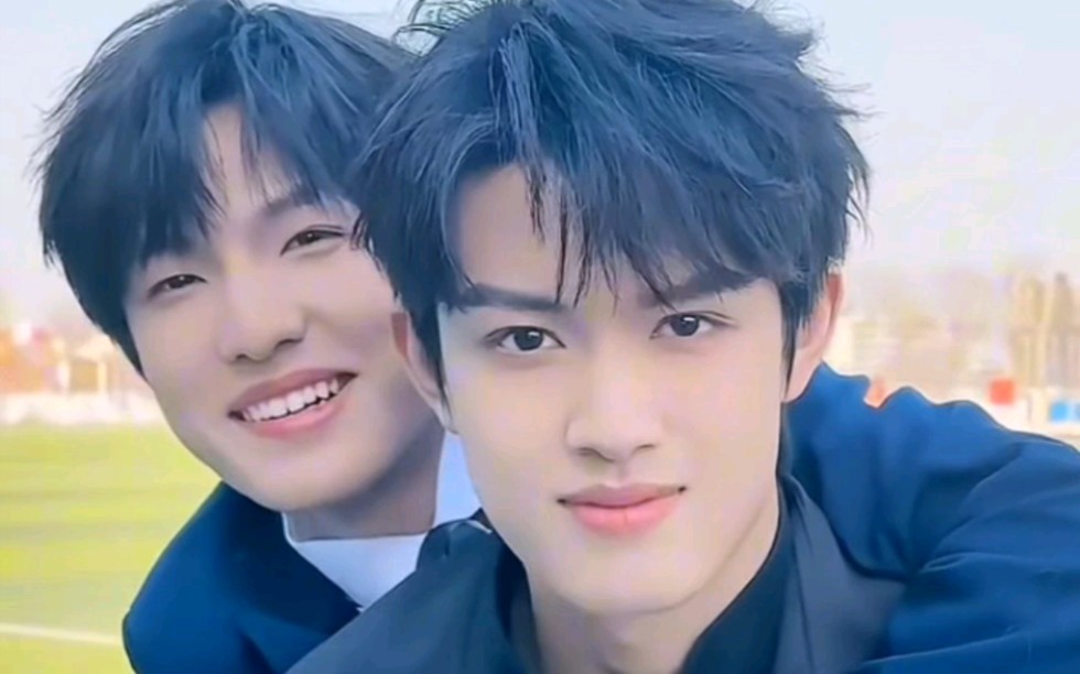 张极张泽禹 我们的背背还会有无数次