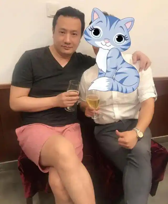 近两年来,张继越来越胖,很难想象他曾经是一名名模.