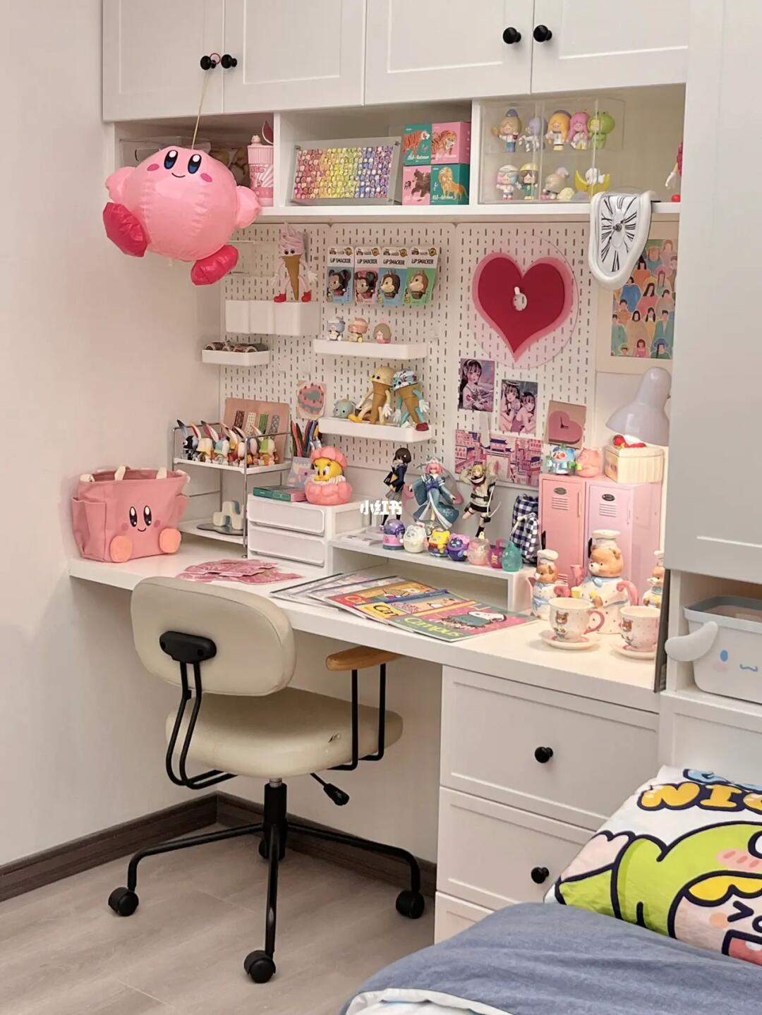 书桌布置   #晒晒我的书桌  #少女心卧室