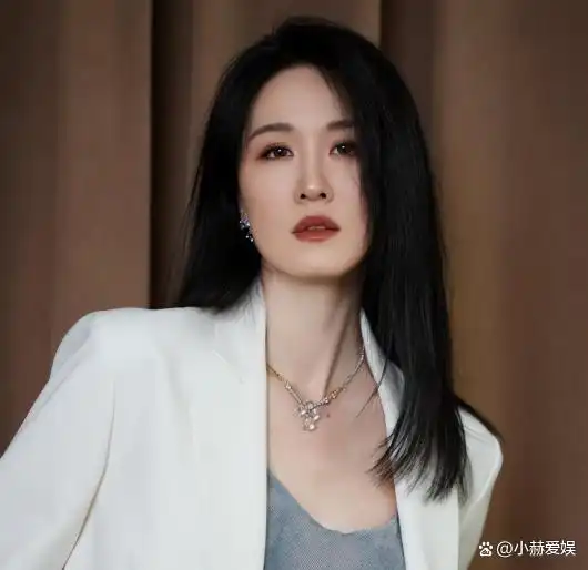 她靠演坏女人出名枕上书抢热巴风头但始终未达一线人气