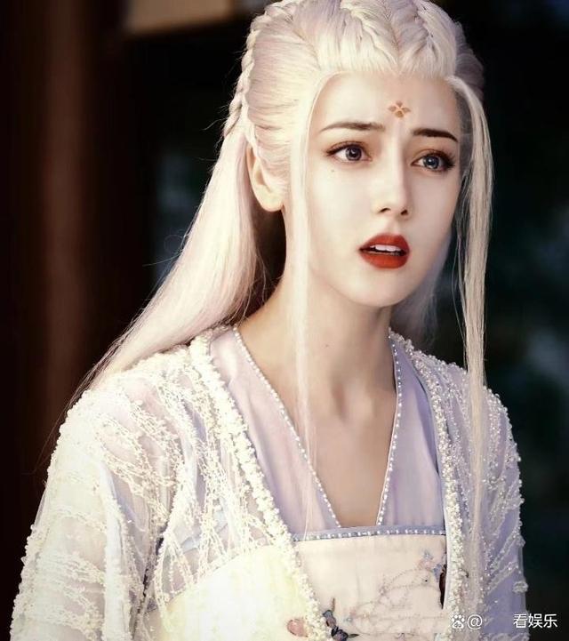 迪丽热巴《安乐传》帝梓元白发上线,青丝变白发,落泪难掩悲伤