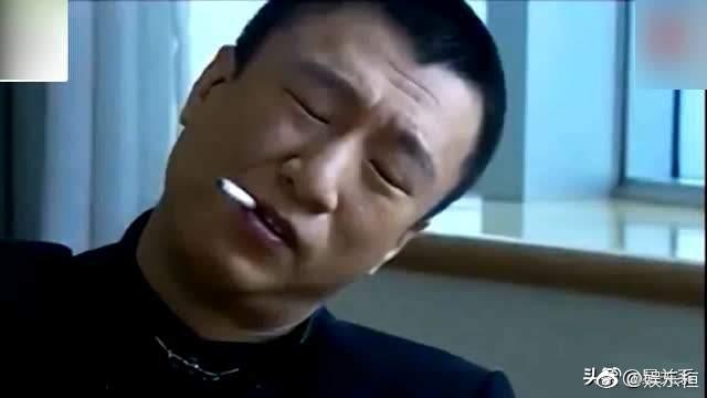 孙红雷室内抽烟热议后,买瓜遇本人"保熟"表情包,发文称好尴尬