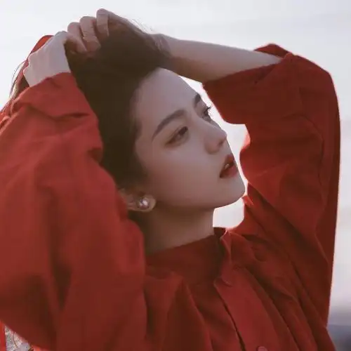 超有气质的漂亮美女头像,女生头像图片-回车桌面