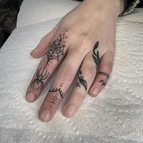 黑色酷炫手指纹身图案手指纹身4