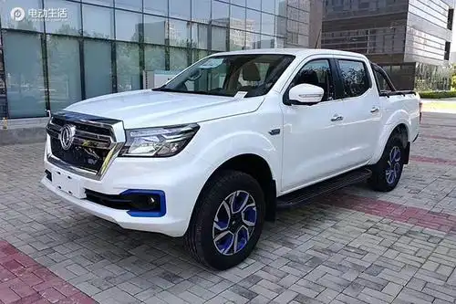 续航400km 郑州日产锐骐6纯电皮卡实车亮相