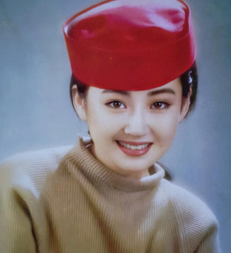 回顾:许晴53岁仍单身,被问到个人问题时,她的回答让多少人红了脸