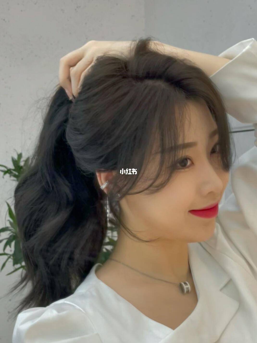 7815近期想剪刘海的妹妹可以借鉴这款八字空气刘海,太修饰脸型了