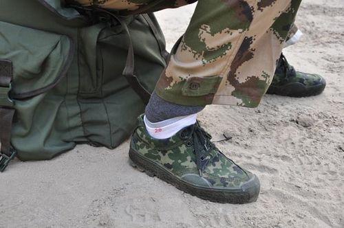 中国90后女兵野营拉练全程纪录图2