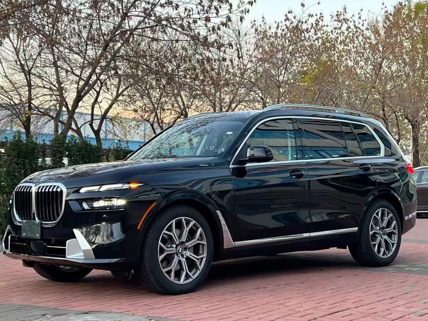 进口宝马x7国六版降价销售 高端配置座驾 现车配置动力解读