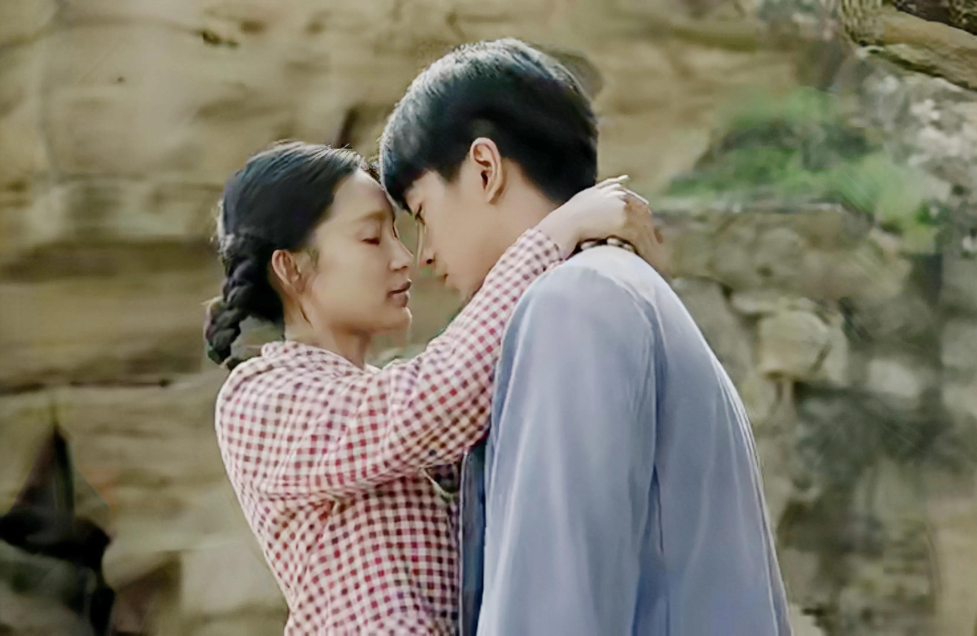 陈晓和李沁有吻戏,看了高加林和刘巧珍的甜蜜,才懂得这是结局