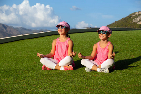 小朋友运动图片