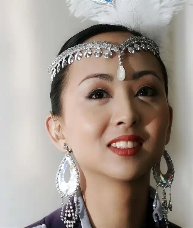 千手观音邰丽华:一舞成名,拒绝富二代下嫁穷小子,如今过的怎样