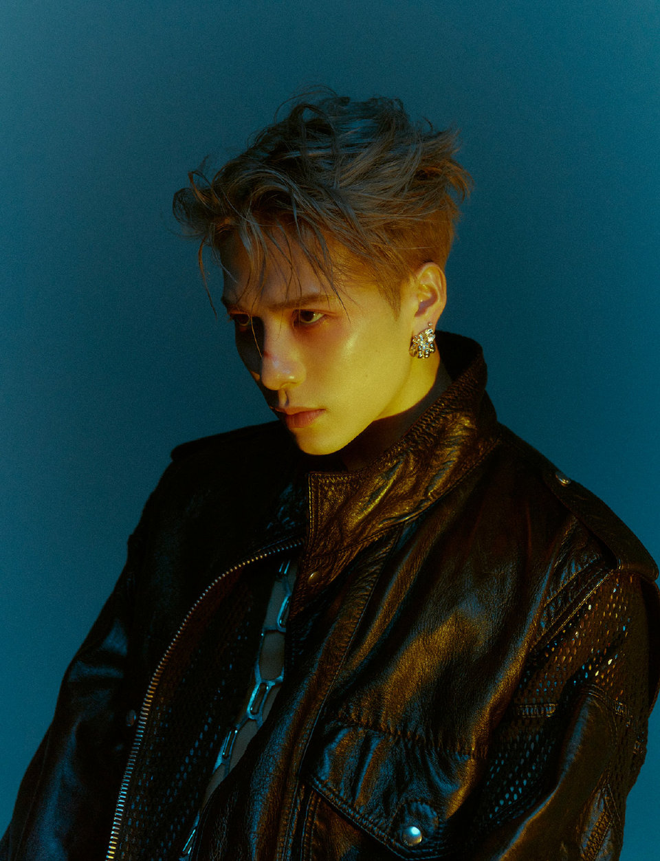 王嘉尔最新写真,喜欢他的人是有原因的,好想也去看一场他的演唱会啊!