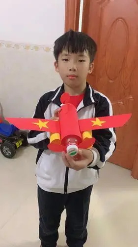 "养习惯,展技能,每天进步一点"德育系列活动之"变废为宝"——手工制作