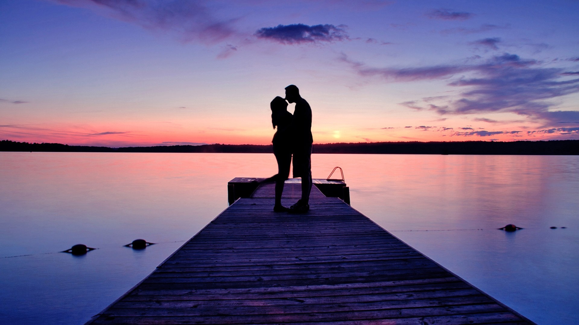 爱秀恩爱的情侣