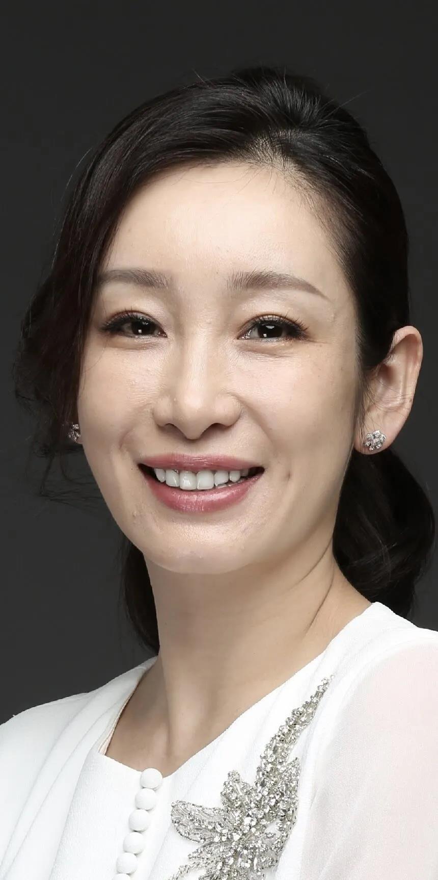 秦海璐高清写真3  本文并不代表小编赞同其观点和对其真实性负责.