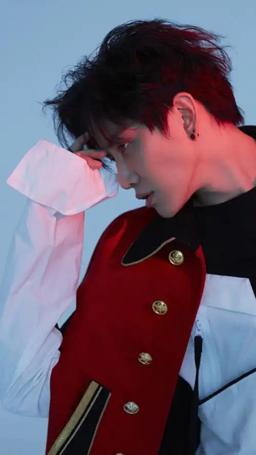 mike,男明星,夹克,酷,白色,壁纸帅气男星mike灰色夹克耍酷poss手机