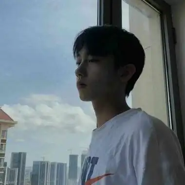 很温柔温柔中带有酷酷的男头_男生头像_美头网