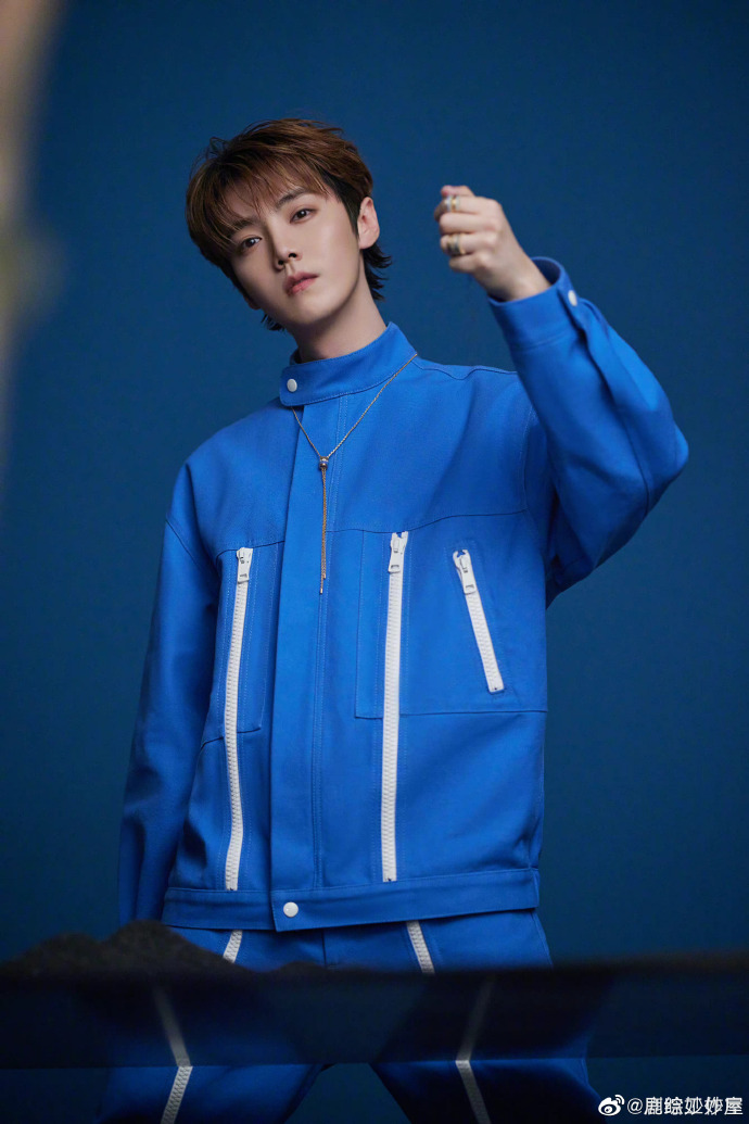 鹿晗给杨凯程血战松毛岭做宣传