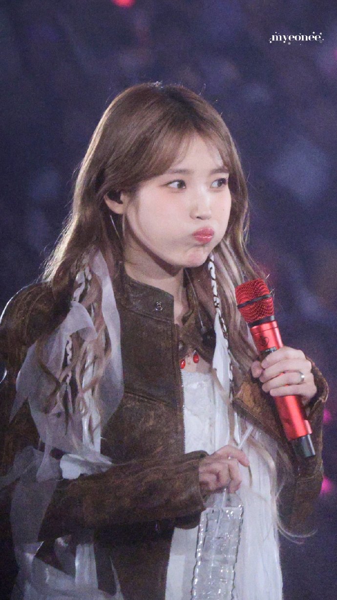 #iu李知恩世界巡回演唱会#