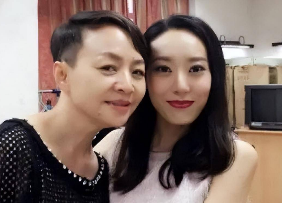 回顾王博谷和巴图的婚姻遭宋丹丹极力反对幸福背后有泪水