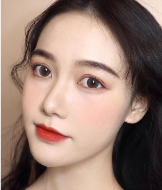 短视频,自拍,如今很多女孩子都喜欢拍这些.