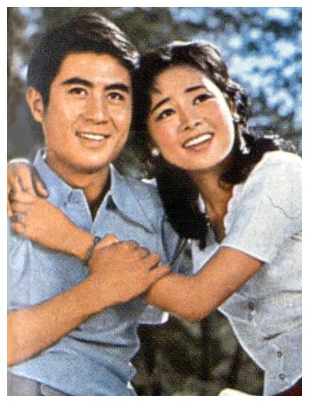 63岁著名演员张瑜,与丈夫离婚后单身29年,如今美丽依旧