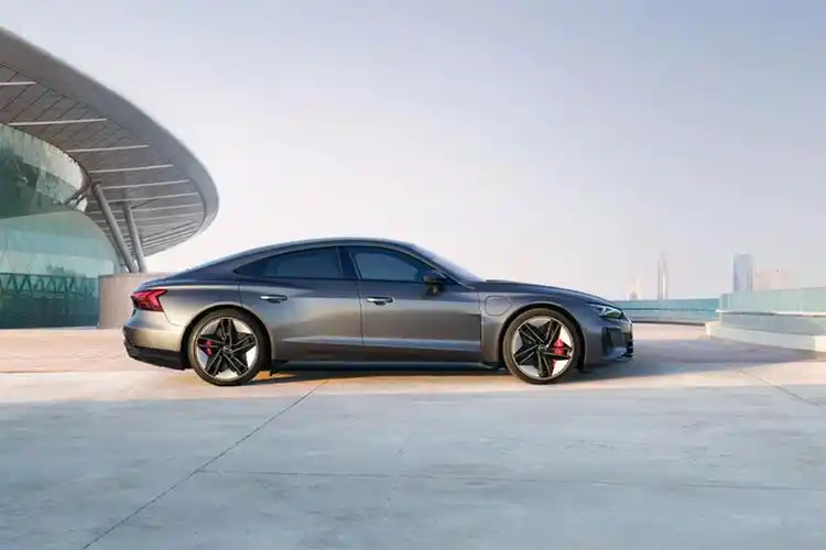 奥迪rs e-tron gt壁纸_奥迪rs e-tron gt_奥迪rs e-tron gt官方图片