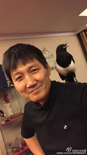 长得帅又专情,娶德国老婆恩爱19年,如今女儿18岁美得不像话