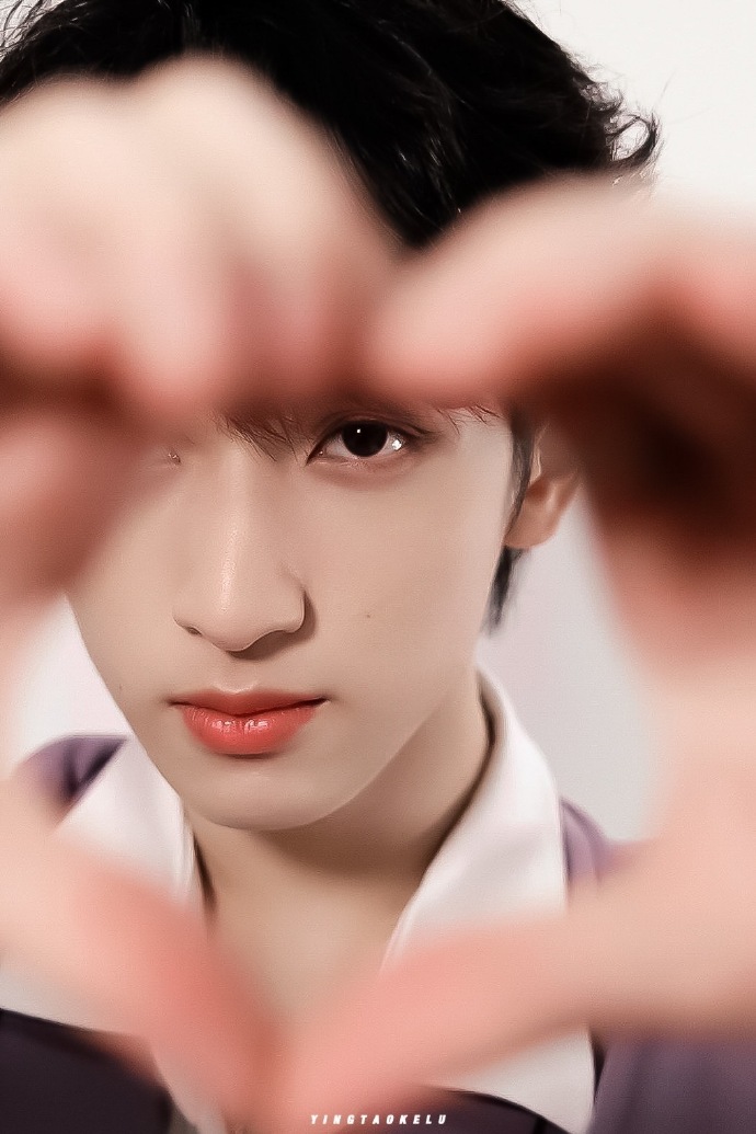 严浩翔比心好甜#严浩翔比心小合集放送～又甜又可爱的心动暴击爱意已