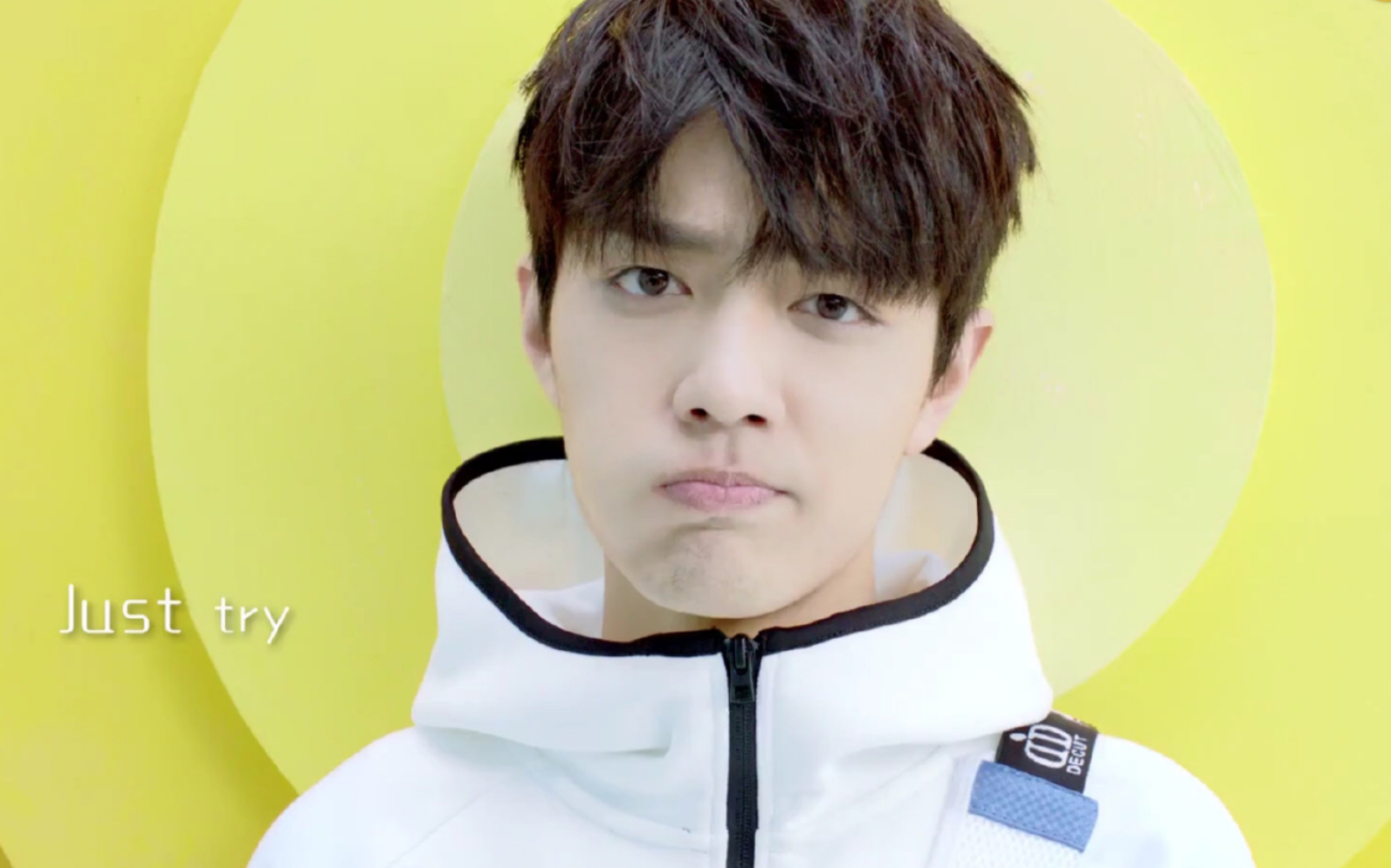 呆桃风的肖战,这真的好可爱