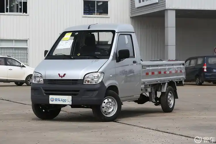 想买一辆五菱荣光单排1.5排量厢式货车,最低价是多少钱?