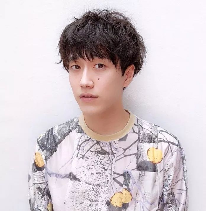 男士短发小卷烫发发型