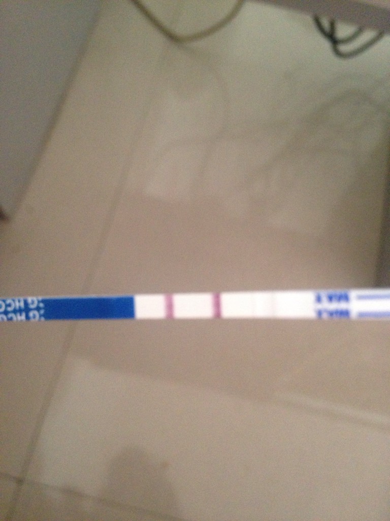 想问一下,怀孕多久验孕棒的双杠才会一样深啊?