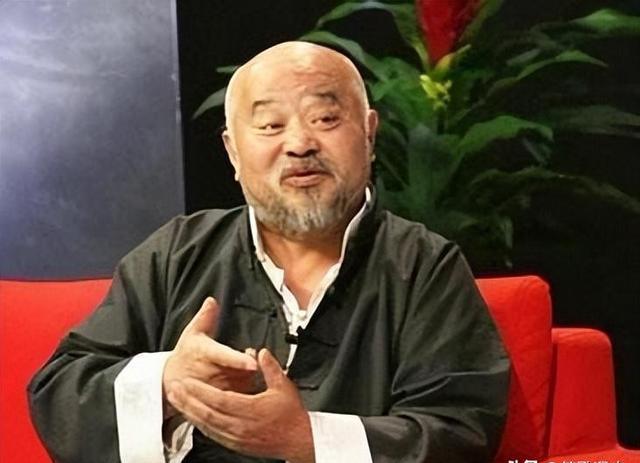 李琦:68岁每天2包烟8两酒,如今身体状况逐渐下滑