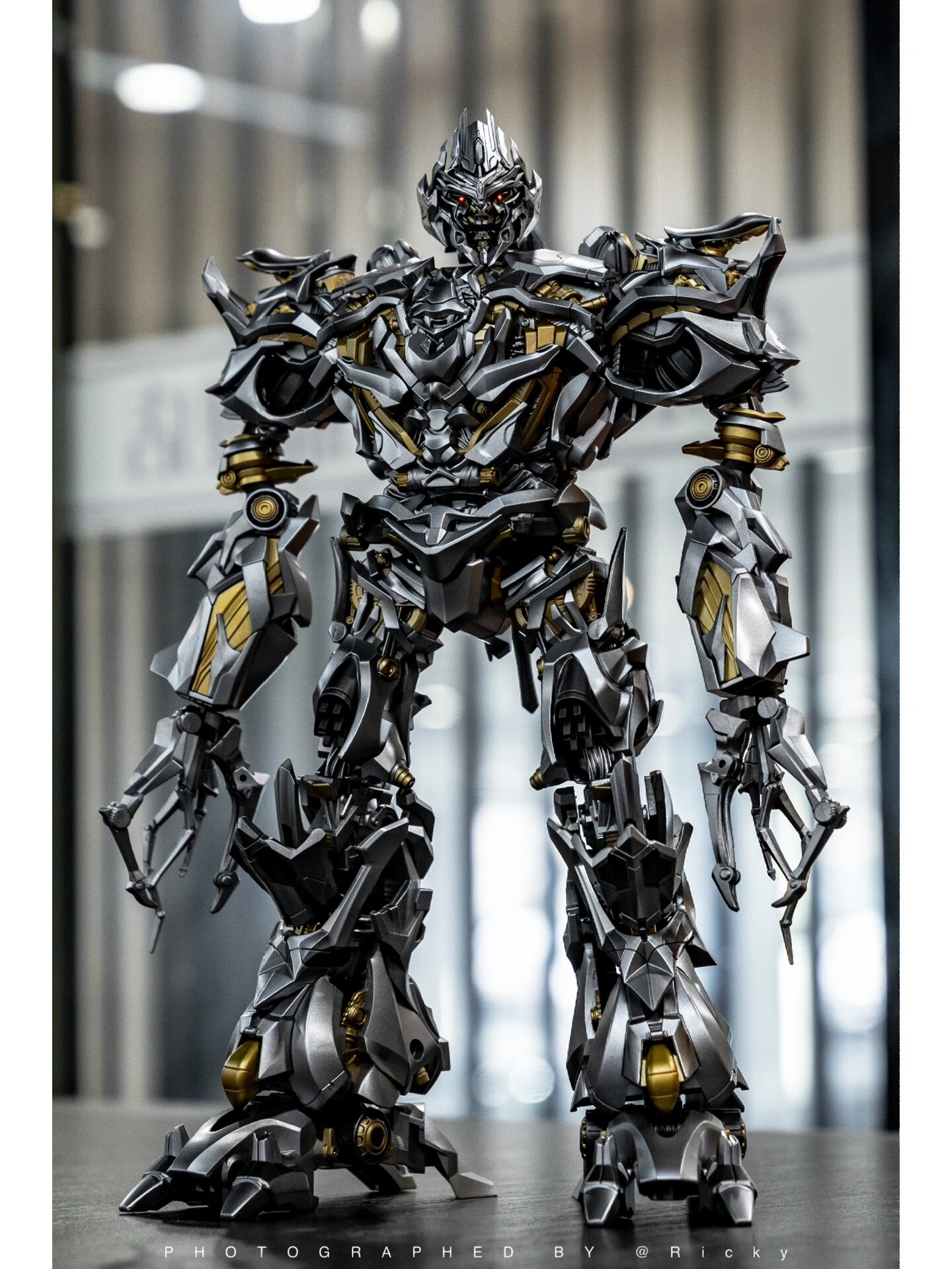 变形金刚1 威震天 mpf 飞机威   地精科技 老8头雕 买一个玩具等于送