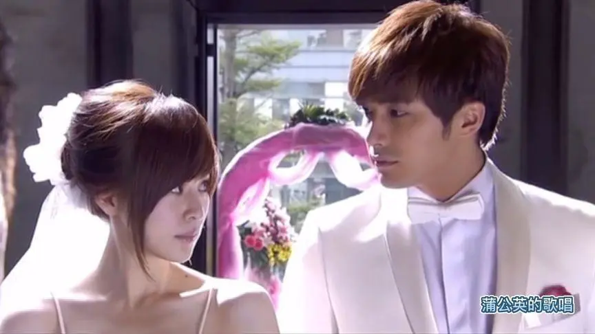 刚翻红便被告性骚扰?贺军翔:"好丈夫"人设翻车,过往争议不断