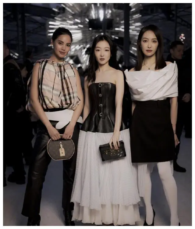 巴黎活动现场揭秘周冬雨宋茜同框曝身高刘亦菲出席风采绝伦