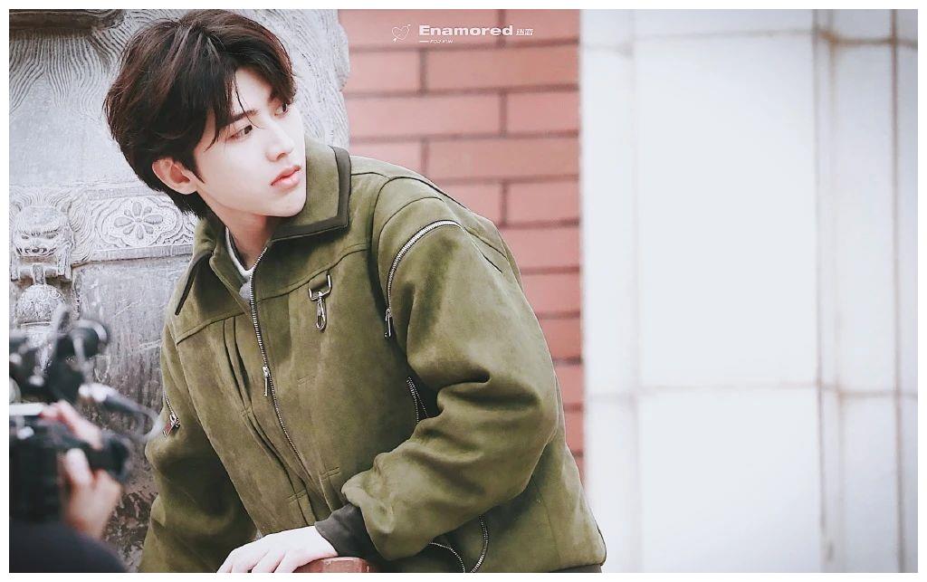 蔡徐坤壁纸第87期:你是人间烟火,照亮ikun们的心