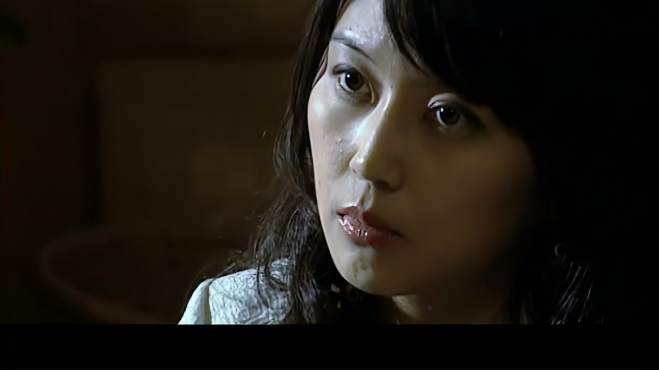 红蝎子:为了赚钱连命都不要了,跟着村花跑毒品,欠教育!