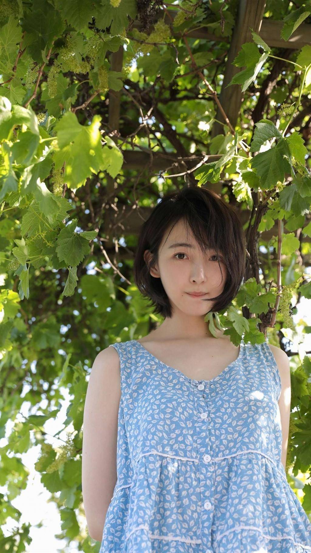 黑色短发清纯美女夏日生活照大全_美女_短发_黑色