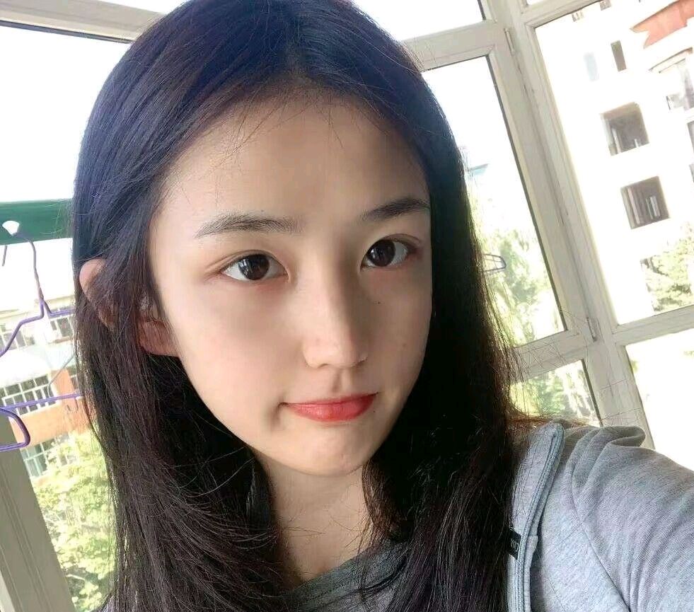 大学一直素颜的女生,心里怎么想的?