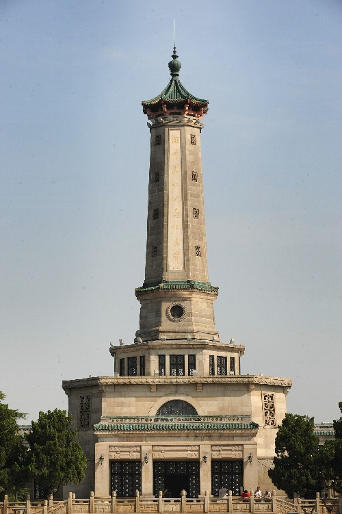 组图:长沙烈士公园烈士纪念塔维修工程主体完工