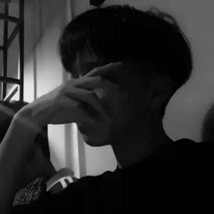 好看的男生头像黑白真人2020一厢不情愿的样子